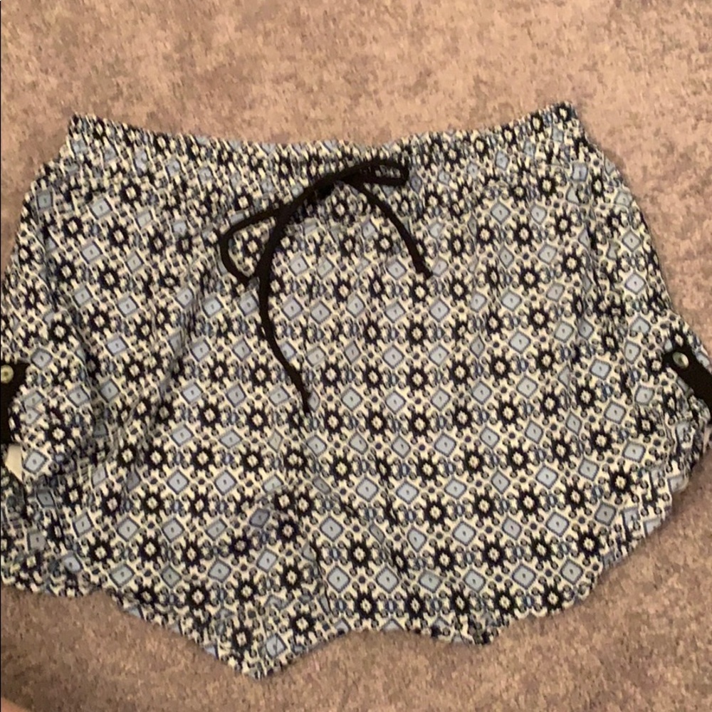 Loose shorts